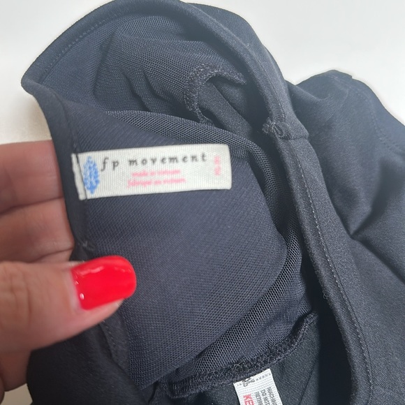 Free People Movement Black Crop Top (Small/Medium, Like New) - Picture 6 of 8